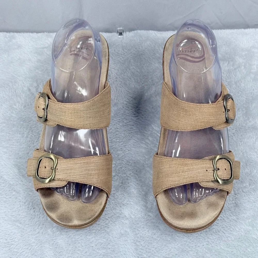 Dansko Sophie Wedge Sandals Womens 40 Tan Leather Double Strap Buckle Slides